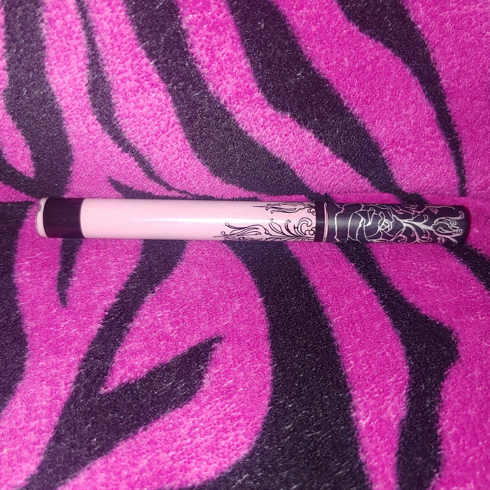 KVD retired lipstick.
